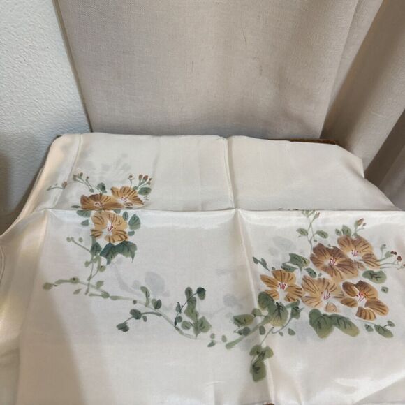 Vintage China hand painted silk scarf 1963 White Pink Floral In Package Delicate - Picture 7 of 9